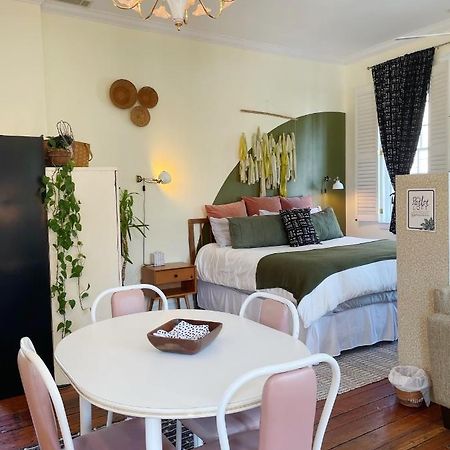 Charming 1885 Parlor Loft Downtown Savannah Stay Buitenkant foto