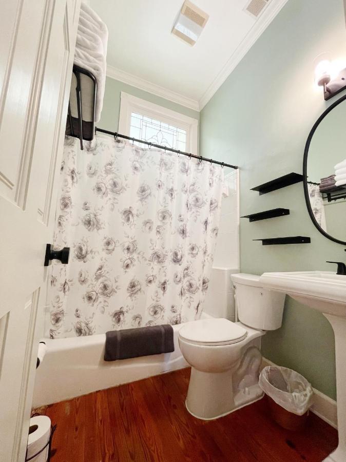 Charming 1885 Parlor Loft Downtown Savannah Stay Buitenkant foto